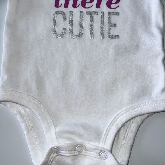🛍Pretty Little Girls Onesie Size 3 months 🛍 - Picture 3 of 5